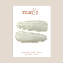 Load image into Gallery viewer, cream snap clip set