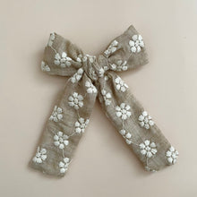 Load image into Gallery viewer, brown & white floral long tail bow