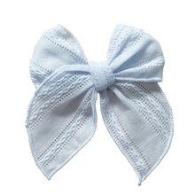 Load image into Gallery viewer, baby blue fable bow