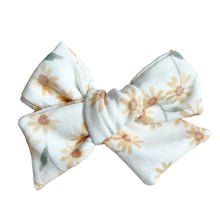 Load image into Gallery viewer, sunflower pinwheel bow