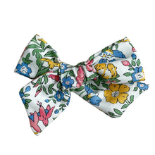 Load image into Gallery viewer, liberty floral pinwheel bow