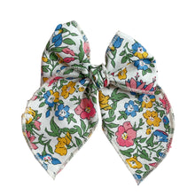 Load image into Gallery viewer, liberty florals fable bow