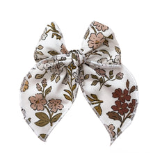 Load image into Gallery viewer, autumn flowers fable bow *regular size only
