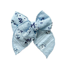 Load image into Gallery viewer, blue daisies fable bow *regular size only