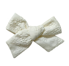 Load image into Gallery viewer, eden pinwheel bow