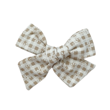 Load image into Gallery viewer, gingham floral pinwheel bow