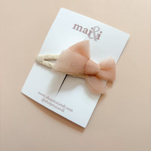 Load image into Gallery viewer, peachy tulle bow clip
