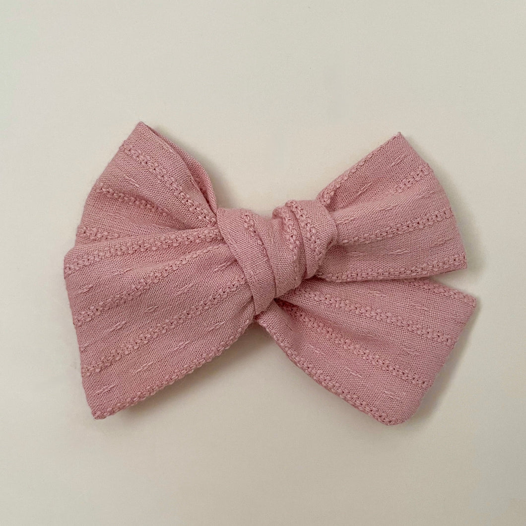 rosa pinwheel bow